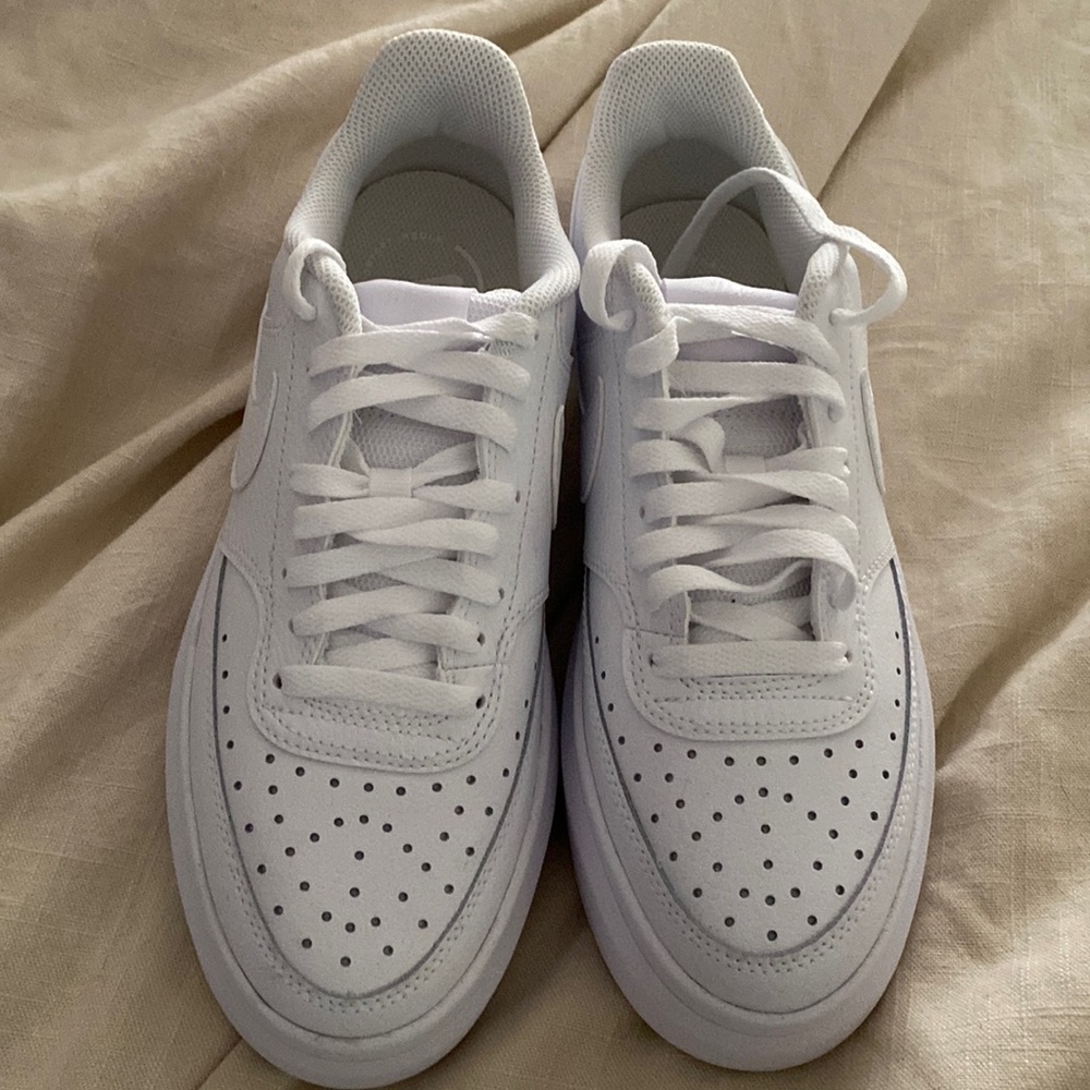 Nike vision court Alta Womens 9
